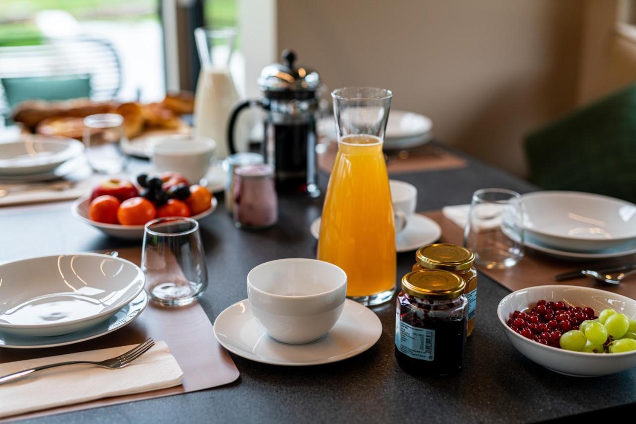 Les Sources Du Val Bed & Breakfast Saint-Pierre-du-Val ภายนอก รูปภาพ